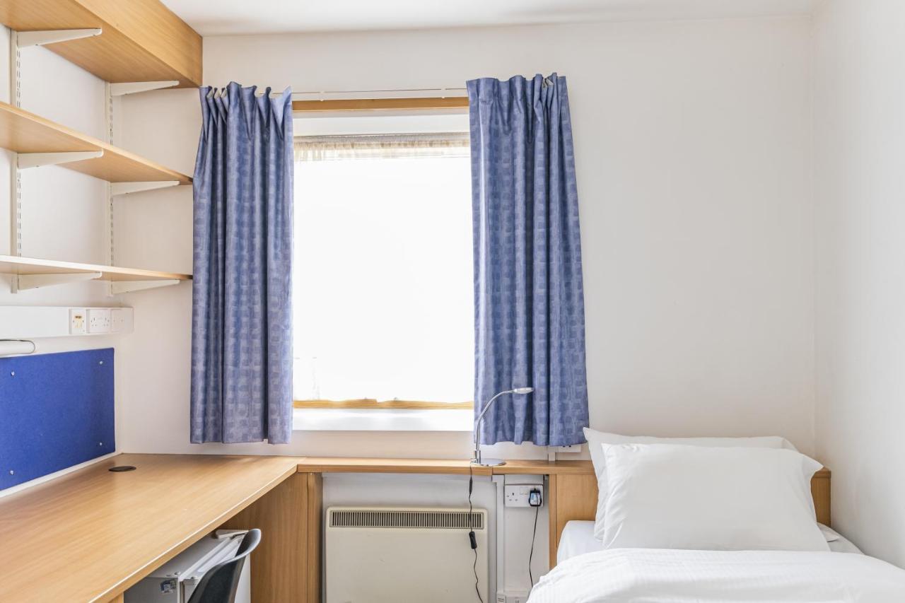 Vibrant Ensuite Rooms, Hatfield - Sk Esterno foto