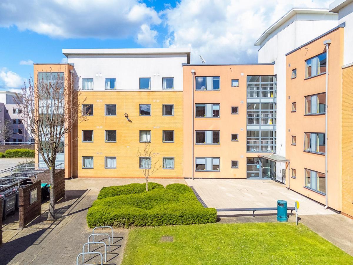 Vibrant Ensuite Rooms, Hatfield - Sk Esterno foto