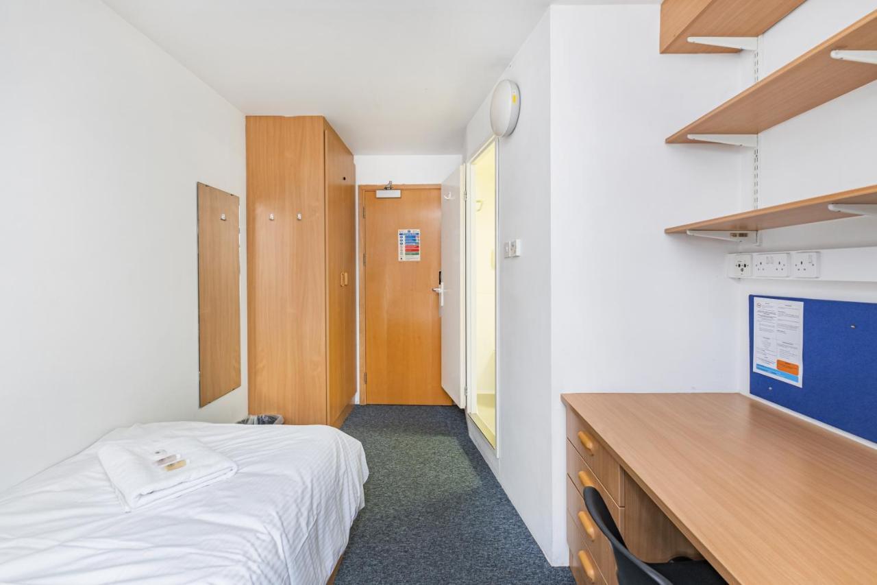 Vibrant Ensuite Rooms, Hatfield - Sk Esterno foto