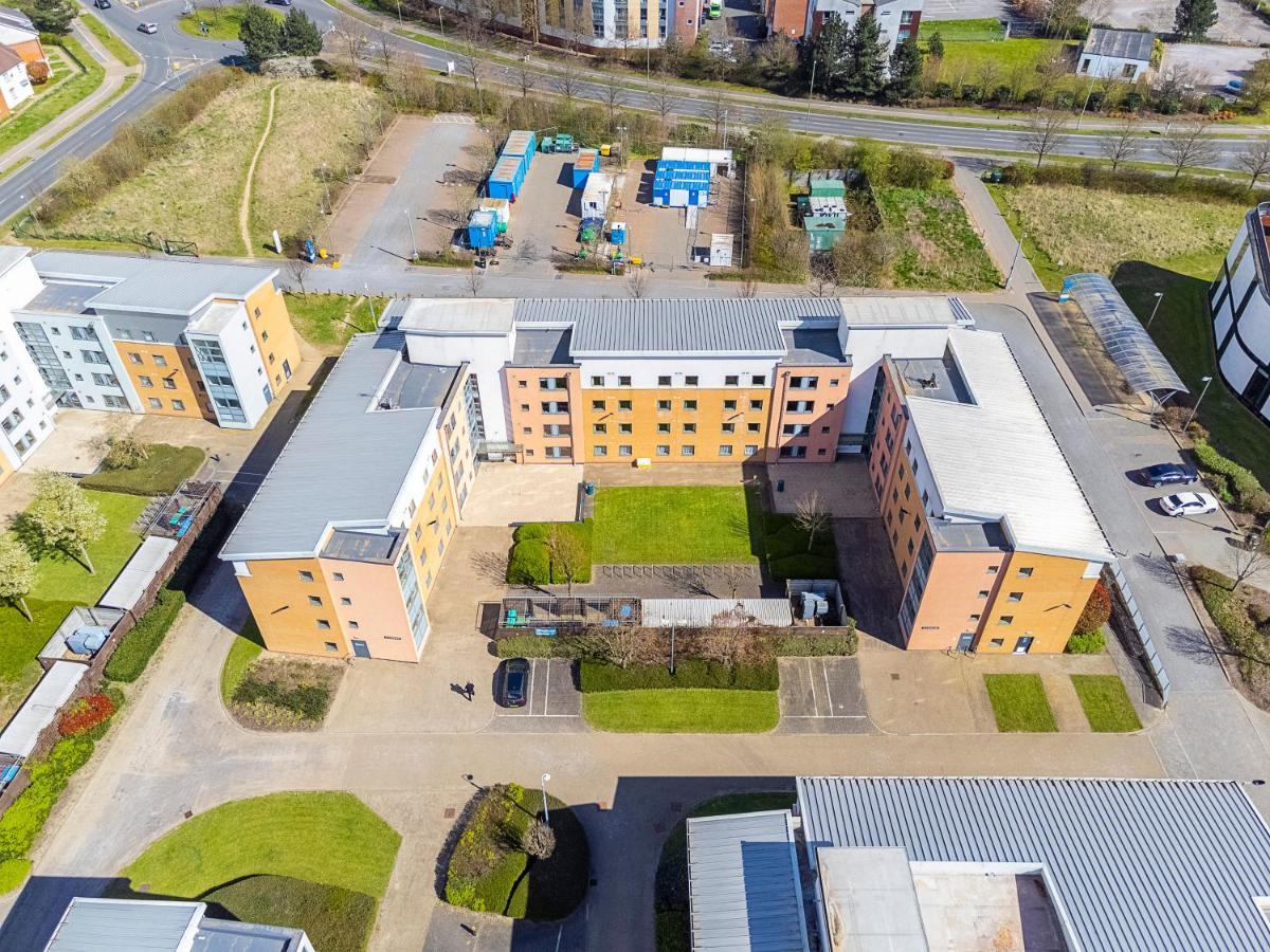 Vibrant Ensuite Rooms, Hatfield - Sk Esterno foto