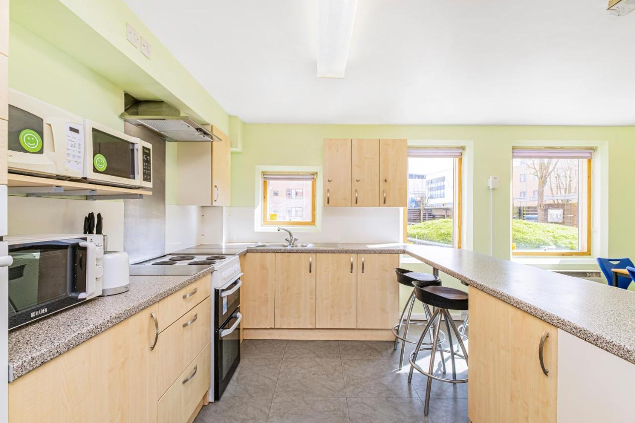 Vibrant Ensuite Rooms, Hatfield - Sk Esterno foto